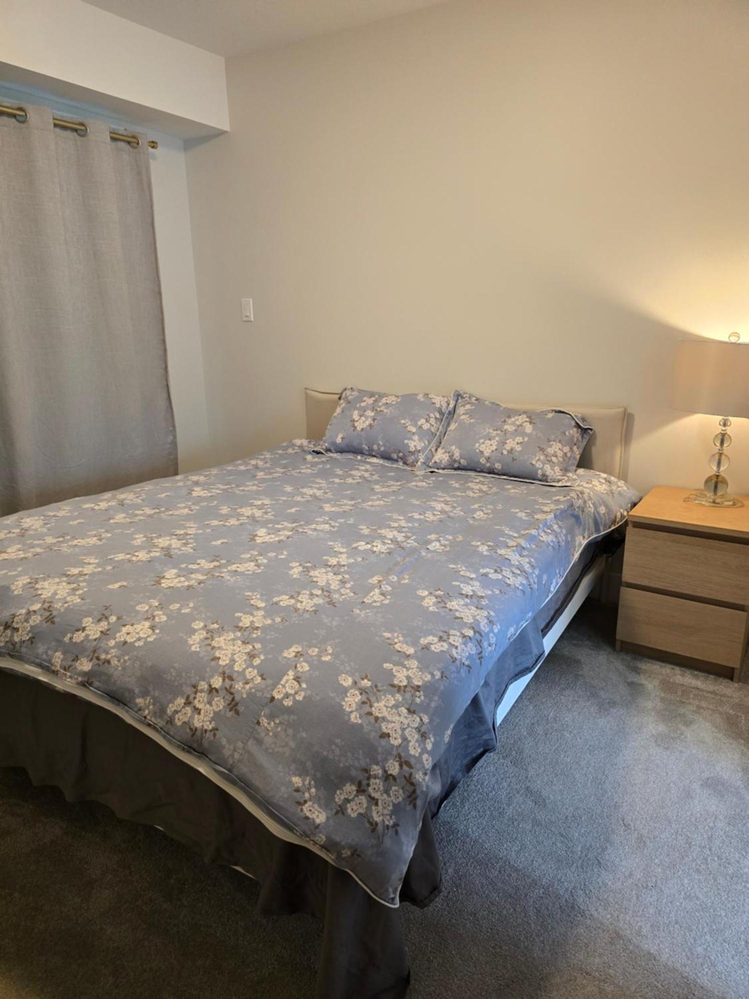 Private 1 Bedroom In Brookswood ลังเลย์ ภายนอก รูปภาพ