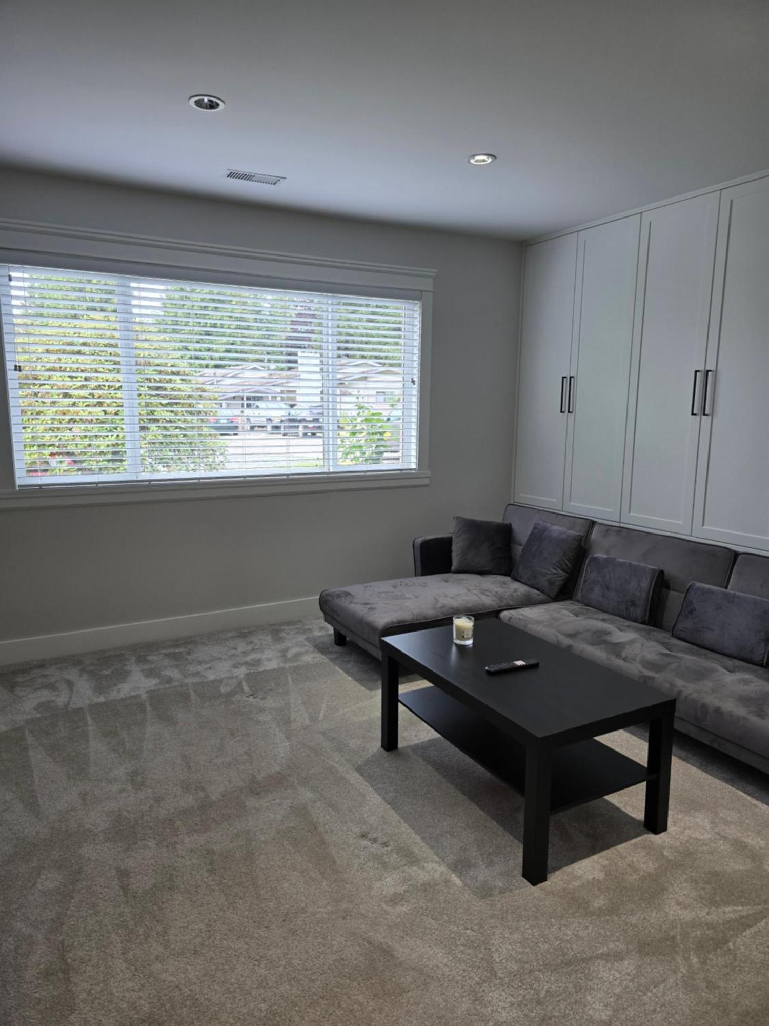 Private 1 Bedroom In Brookswood ลังเลย์ ภายนอก รูปภาพ